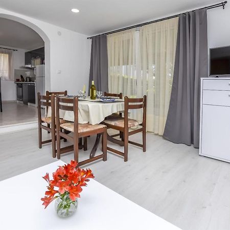 Apartments Viktor Rogoznica  Zewnętrze zdjęcie
