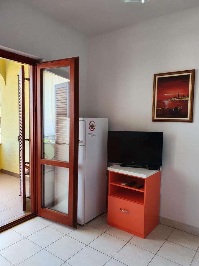Apartments Viktor Rogoznica  Zewnętrze zdjęcie