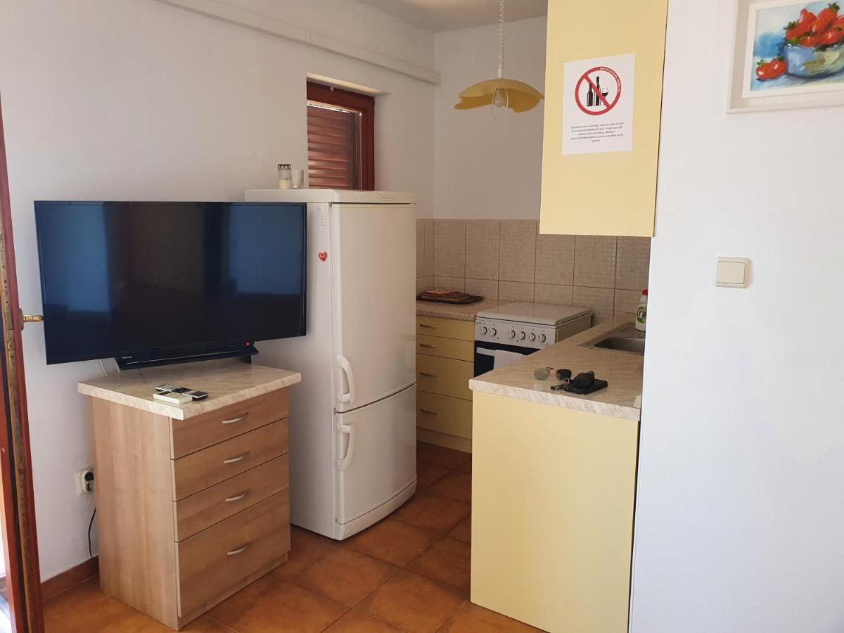 Apartments Viktor Rogoznica  Zewnętrze zdjęcie