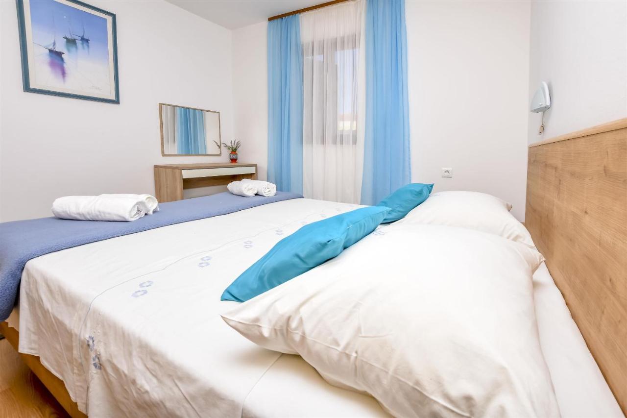 Apartments Viktor Rogoznica  Zewnętrze zdjęcie