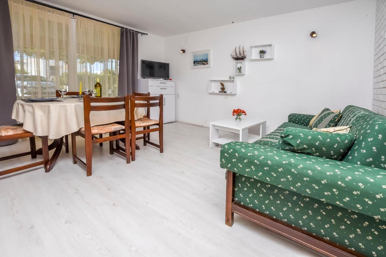 Apartments Viktor Rogoznica  Zewnętrze zdjęcie