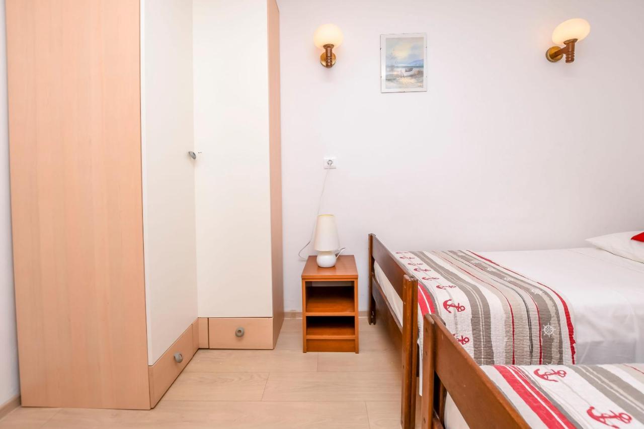 Apartments Viktor Rogoznica  Zewnętrze zdjęcie