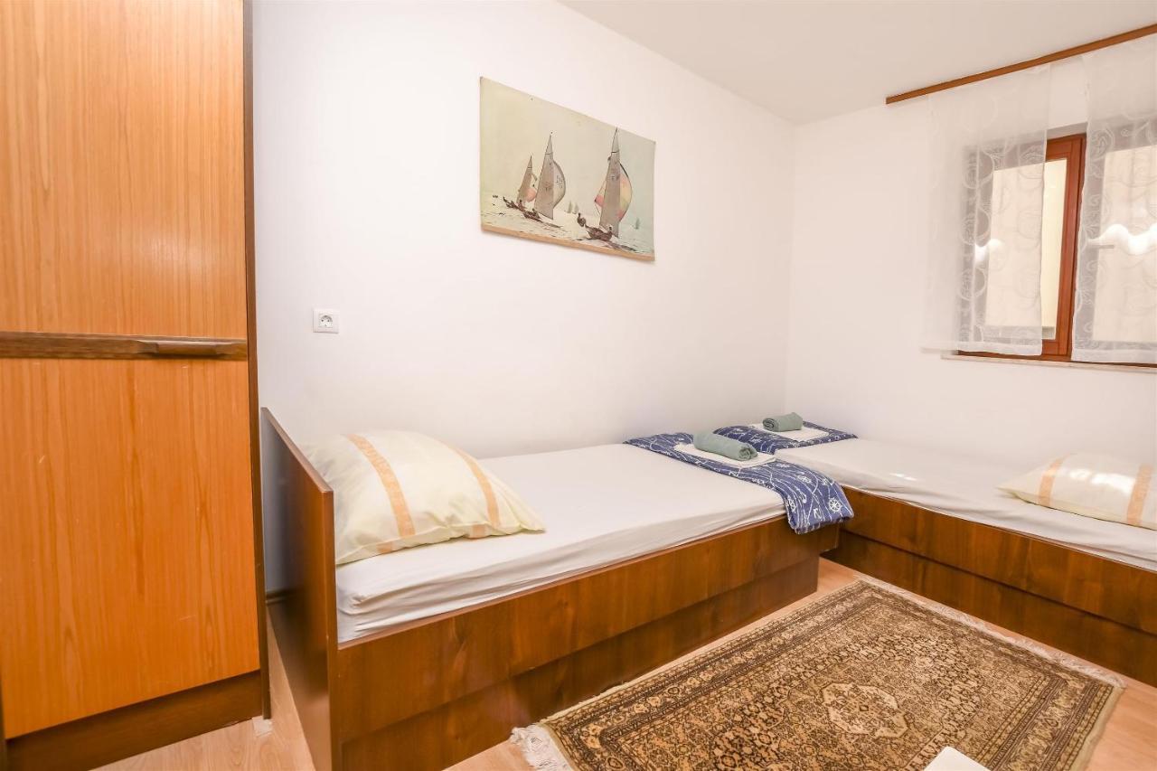Apartments Viktor Rogoznica  Zewnętrze zdjęcie