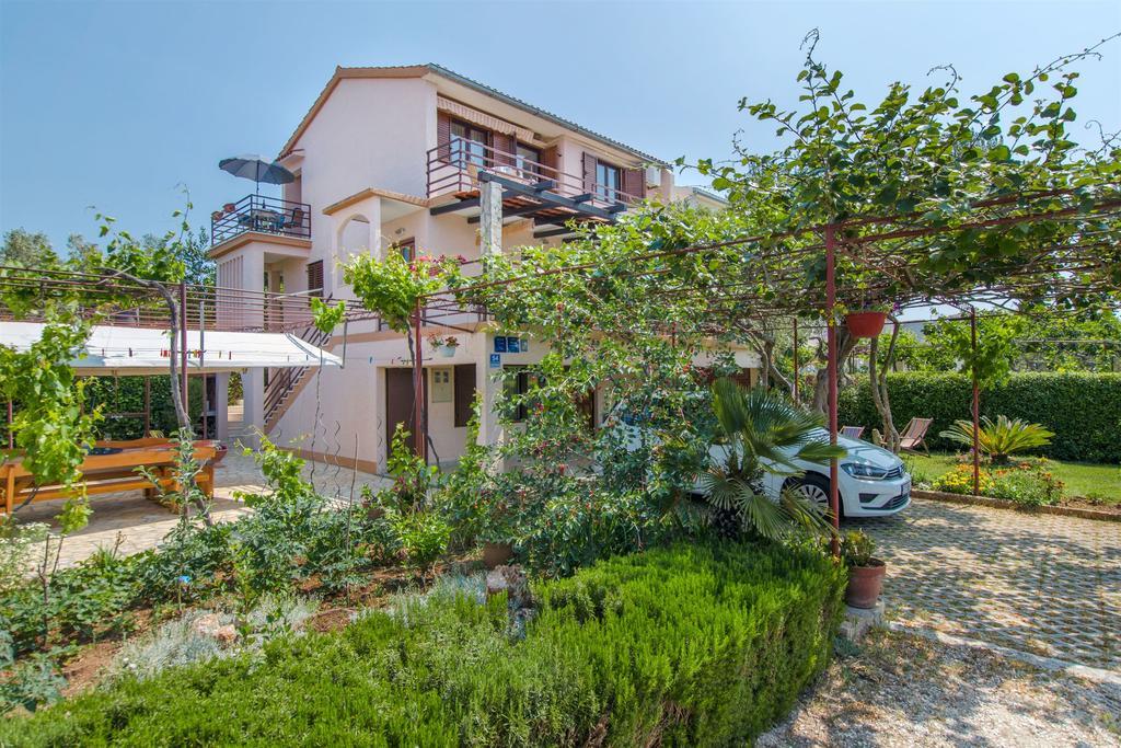Apartments Viktor Rogoznica  Zewnętrze zdjęcie